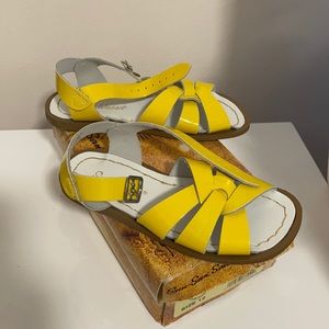 Beautiful yellow salt sandals